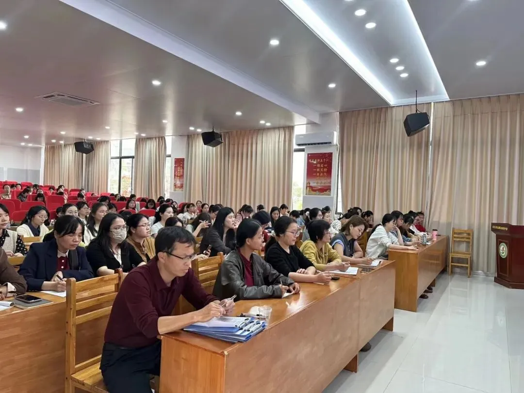 精研中考方向 聚力备考提质——北流市永顺初级中学2026年中考英语备考教学研讨会 第7张