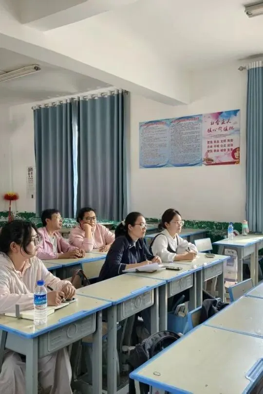 联考析学情,聚力备中考——思茅四中、六顺中学、龙潭中学开展结对帮扶暨备考研讨活动 第17张