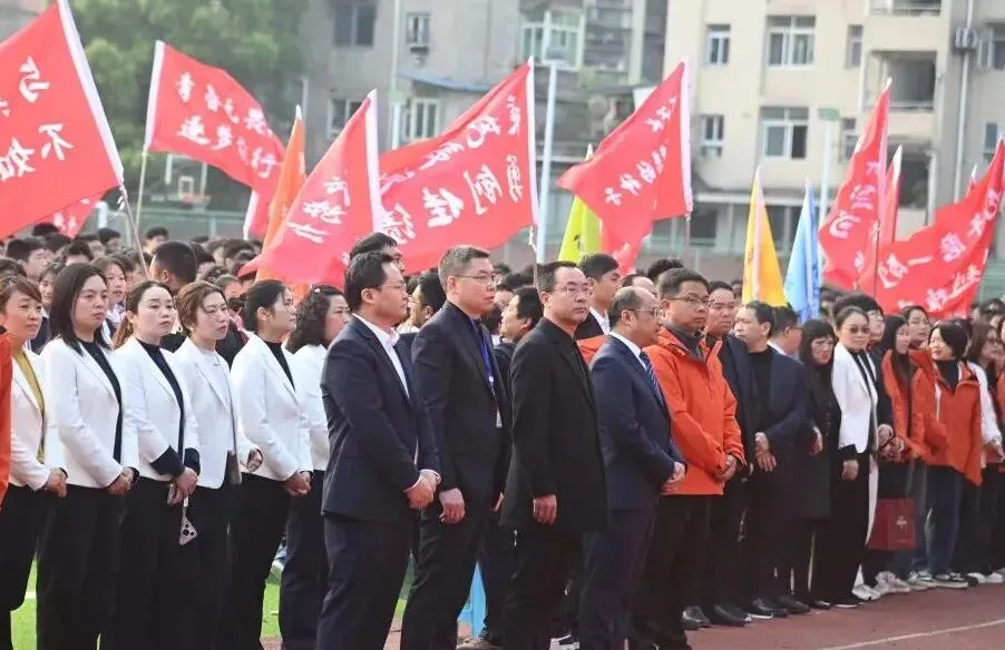 以青春之名,赴中考之约——育才中学举行2026年中考励志主题活动 第6张