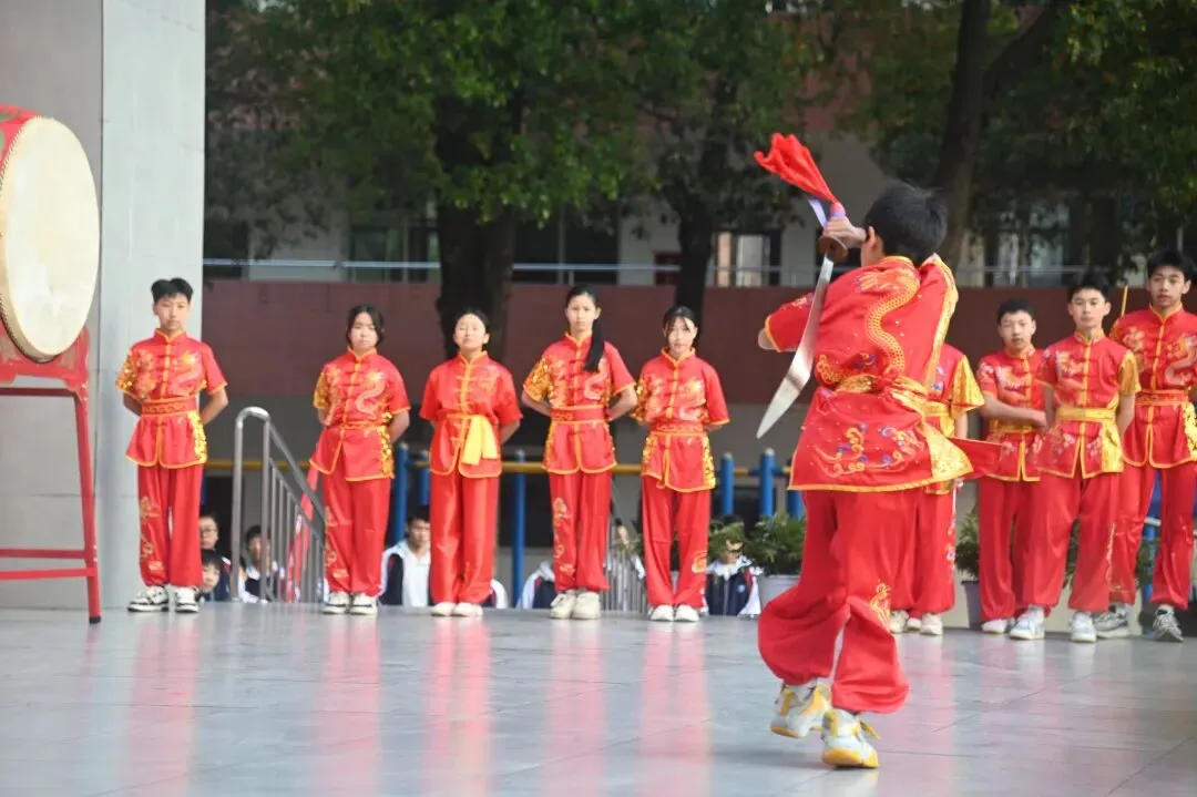 以青春之名,赴中考之约——育才中学举行2026年中考励志主题活动 第9张