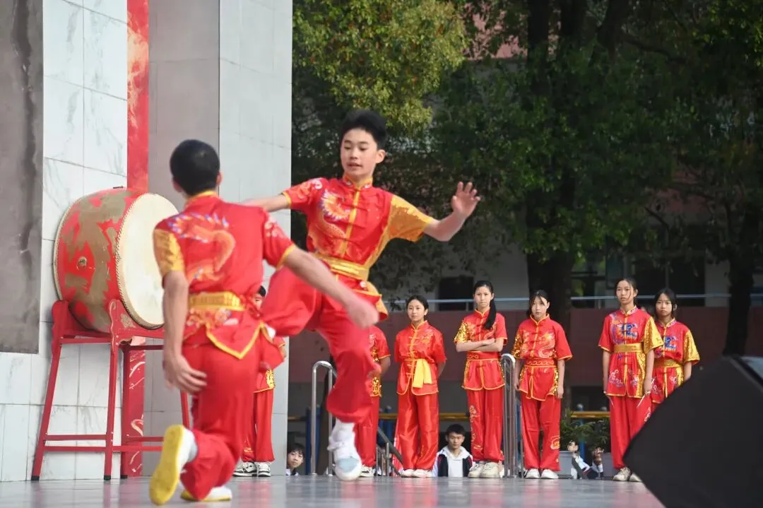 以青春之名,赴中考之约——育才中学举行2026年中考励志主题活动 第11张