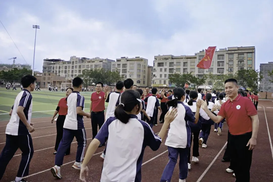 百日逐梦・决战中考|方正中学2026届中考百日誓师大会圆满落幕! 第29张 百日逐梦・决战中考|方正中学2026届中考百日誓师大会圆满落幕! 第29张