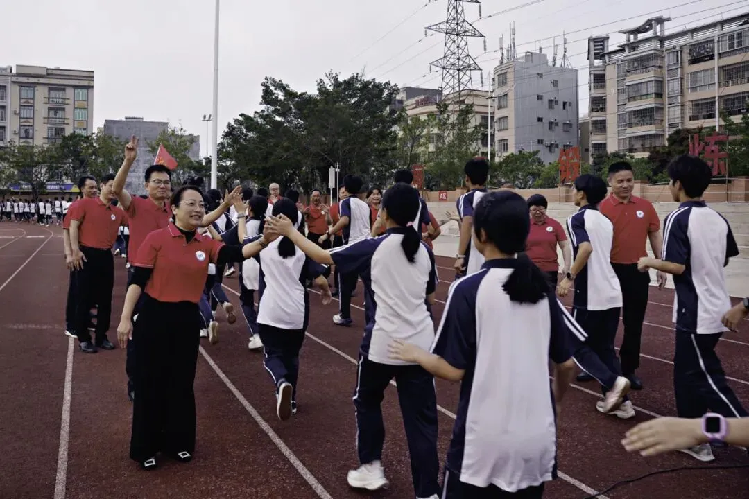 百日逐梦・决战中考|方正中学2026届中考百日誓师大会圆满落幕! 第30张 百日逐梦・决战中考|方正中学2026届中考百日誓师大会圆满落幕! 第30张