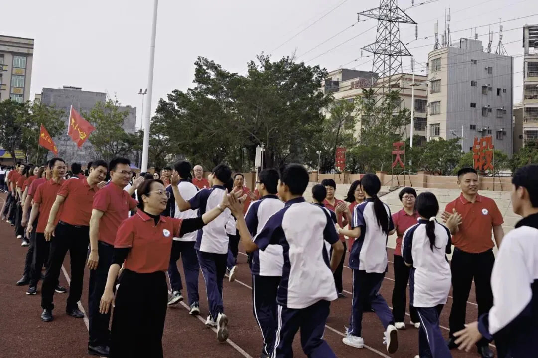 百日逐梦・决战中考|方正中学2026届中考百日誓师大会圆满落幕! 第31张 百日逐梦・决战中考|方正中学2026届中考百日誓师大会圆满落幕! 第31张