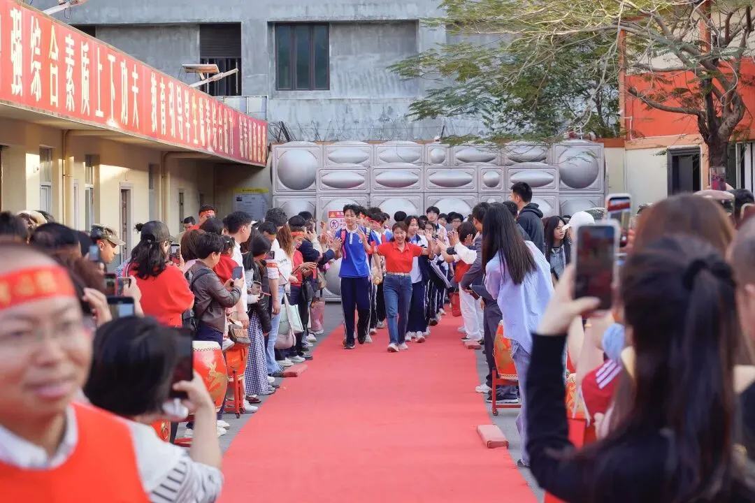 冲刺中考|策马扬鞭赴山海,同心聚力向荣光 第104张 冲刺中考|策马扬鞭赴山海,同心聚力向荣光 第104张