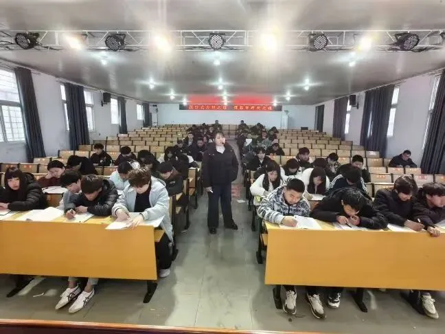 研中考复习 精课堂设计——龙山中学数学教研活动纪实 第4张