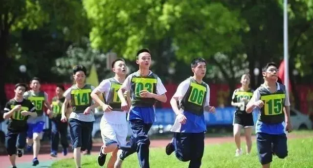 中考体育这些动作算违规,平时练习要注意!别到最后得0分! 第3张