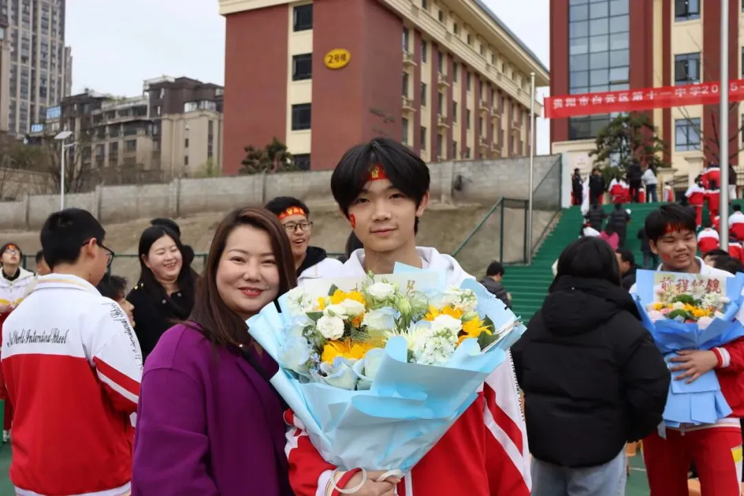 鏖战百日砺锋芒,决胜中考铸辉煌——贵阳市白云区第十一中学2026届百日冲刺誓师大会 第58张 鏖战百日砺锋芒,决胜中考铸辉煌——贵阳市白云区第十一中学2026届百日冲刺誓师大会 第58张