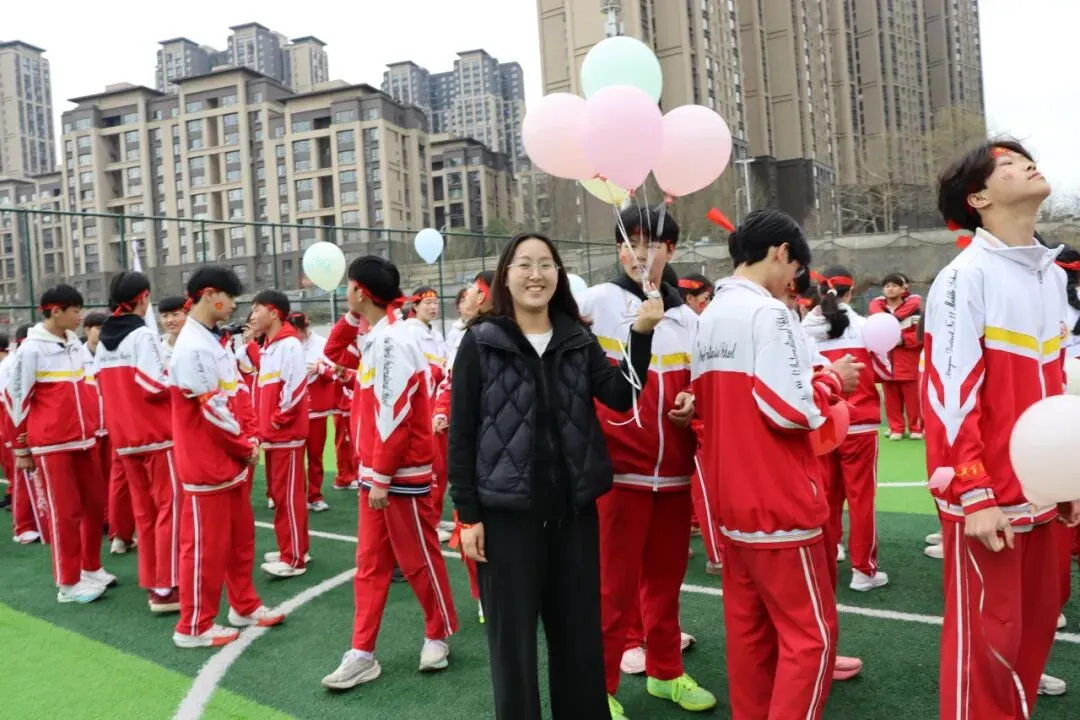 鏖战百日砺锋芒,决胜中考铸辉煌——贵阳市白云区第十一中学2026届百日冲刺誓师大会 第69张 鏖战百日砺锋芒,决胜中考铸辉煌——贵阳市白云区第十一中学2026届百日冲刺誓师大会 第69张