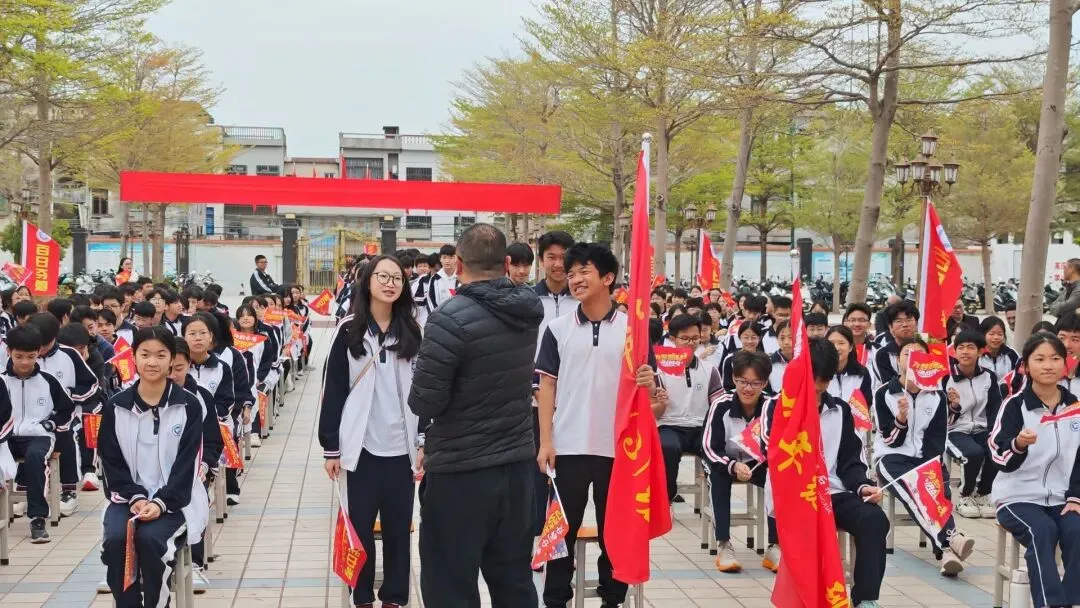 百日砺剑 逐梦中考——陆丰市碣石中学2026年中考百日动员大会圆满举行 第26张