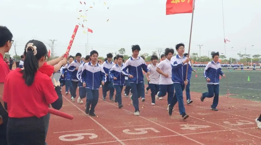 汕尾市普宁华美实验学校中考百天冲刺誓师大会 第67张