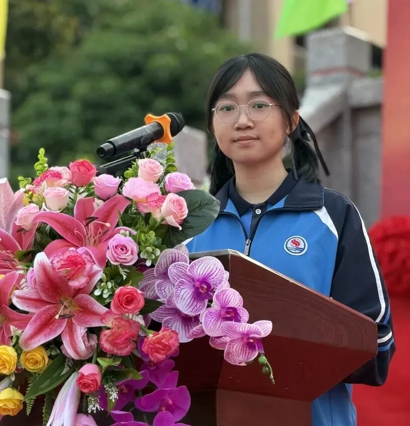 电白区实验中学隆重召开2026年中考提质增效动员大会 第39张