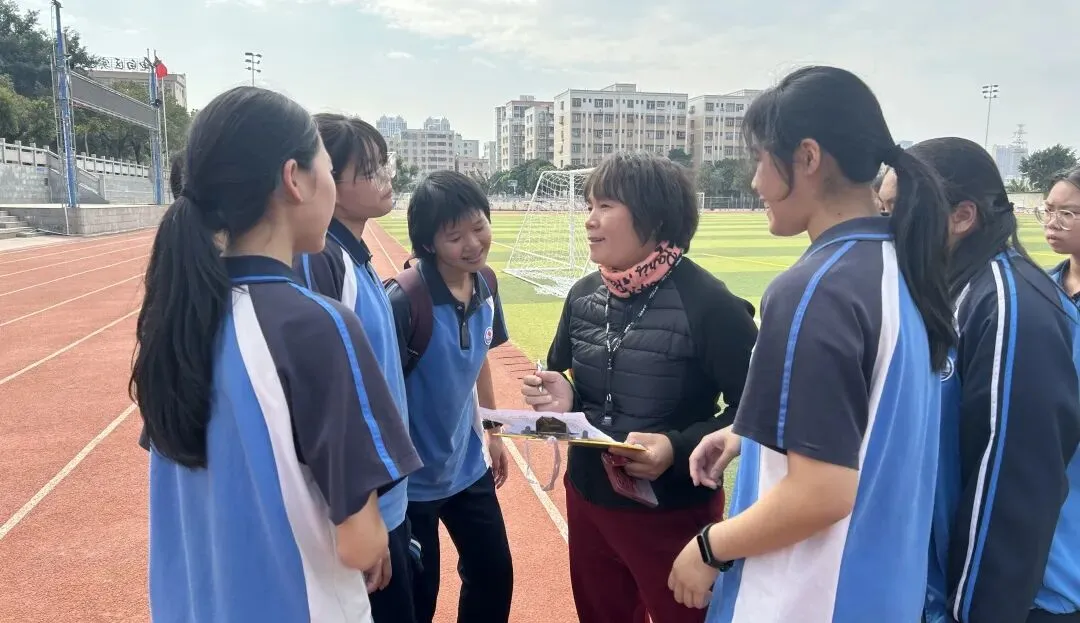 电白区实验中学隆重召开2026年中考提质增效动员大会 第85张