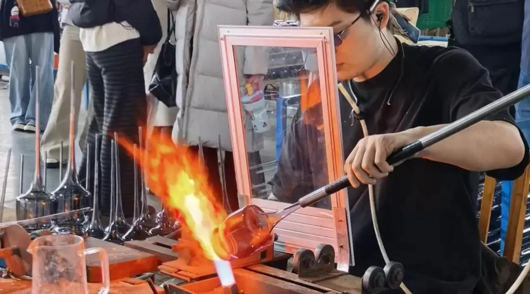 “移动课堂·真题真做·产业赋能”|齐越传媒学院师生赴河间开展课程实践 第7张 “移动课堂·真题真做·产业赋能”|齐越传媒学院师生赴河间开展课程实践 第7张