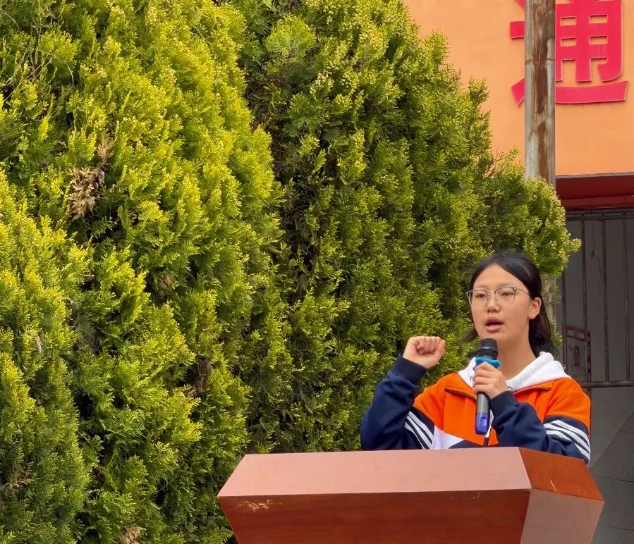 奋战百日,圆梦六月——坪地乡中学举行中考誓师大会 第9张 奋战百日,圆梦六月——坪地乡中学举行中考誓师大会 第9张