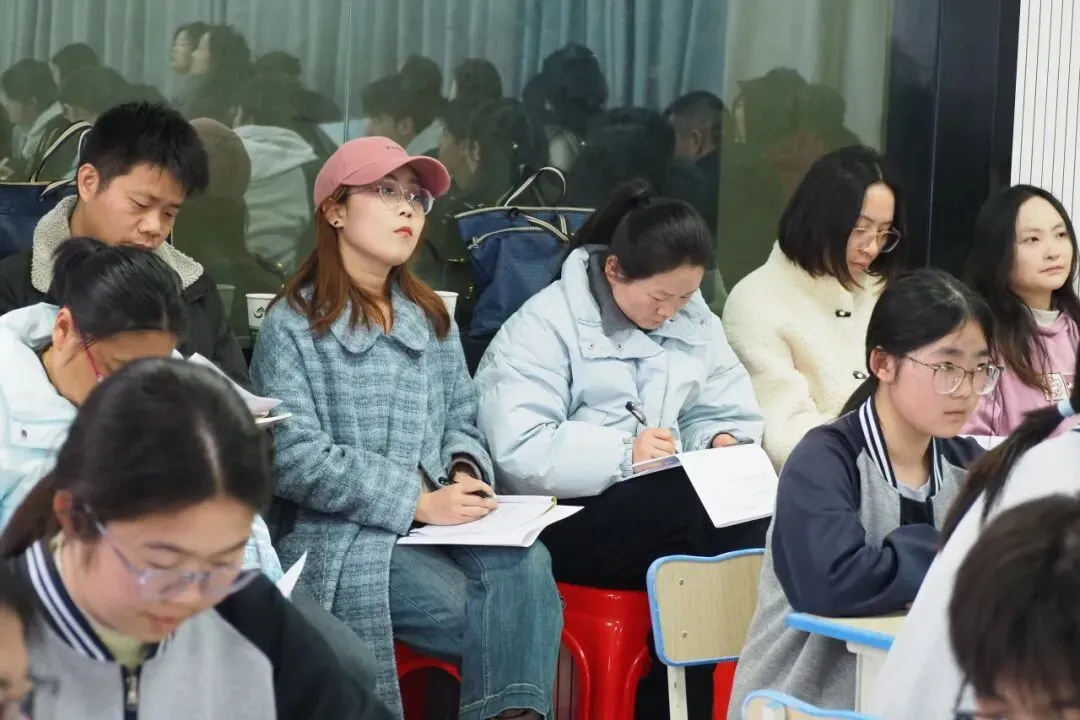 全市中考语文研讨会 第9张 全市中考语文研讨会 第9张