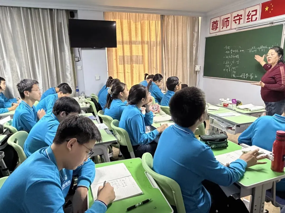 海拉尔中考冲刺全托班 第2张