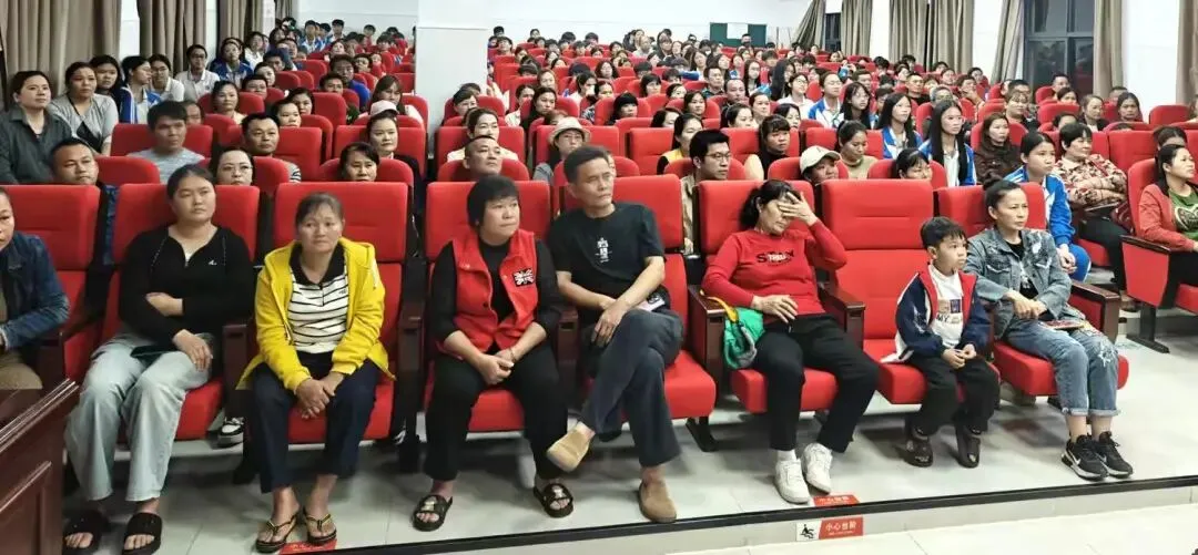 凝心聚力助中考  家校携手向未来——我校隆重召开2026届九年级家长会暨升学指导会 第12张