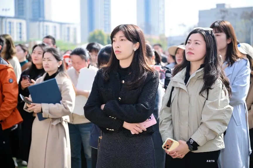 逐马扬鞭凌云志,青春逐梦赴中考 第24张