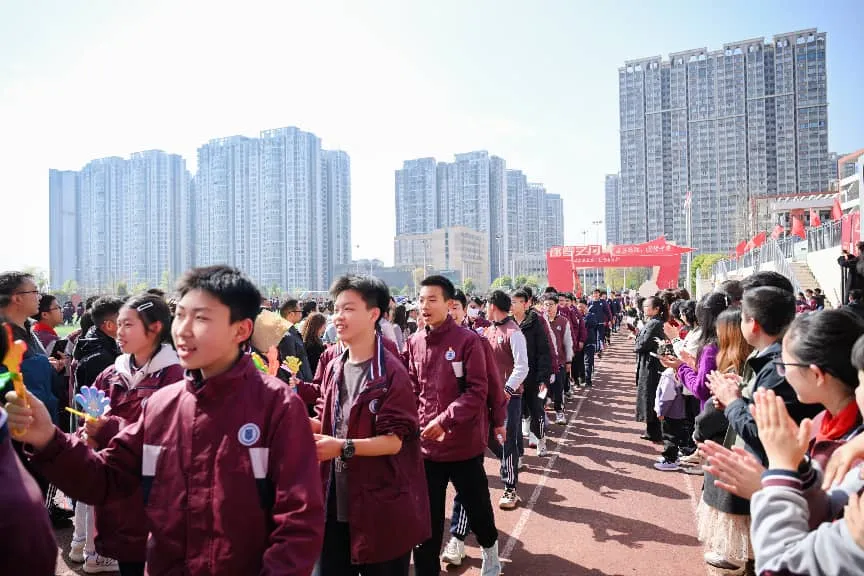 逐马扬鞭凌云志,青春逐梦赴中考 第73张