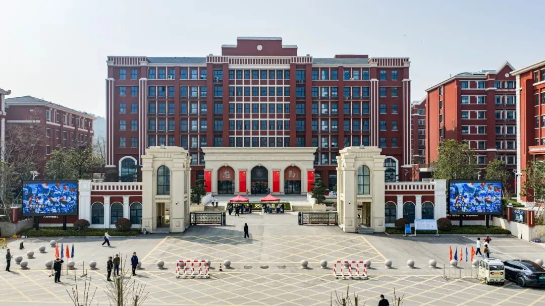 华杰免费全真模拟,助力学子体育中考满分上岸 第3张