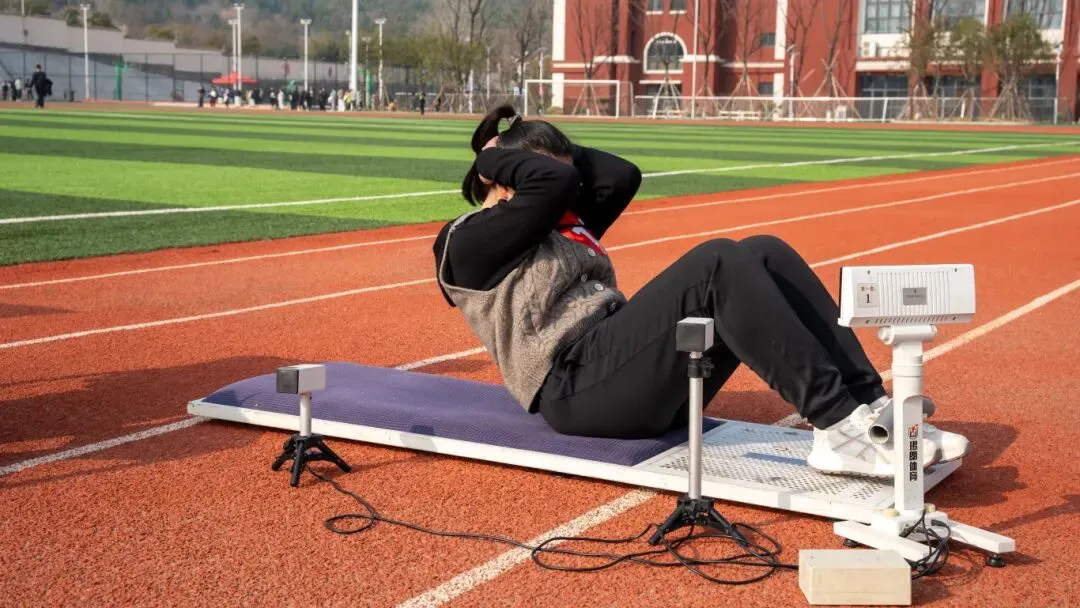 华杰免费全真模拟,助力学子体育中考满分上岸 第34张