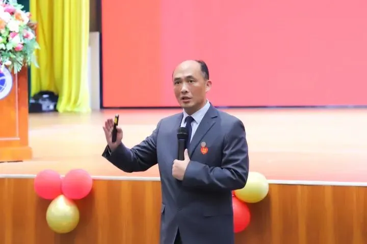 中考誓师丨借一缕春风,燃百天星火 第4张