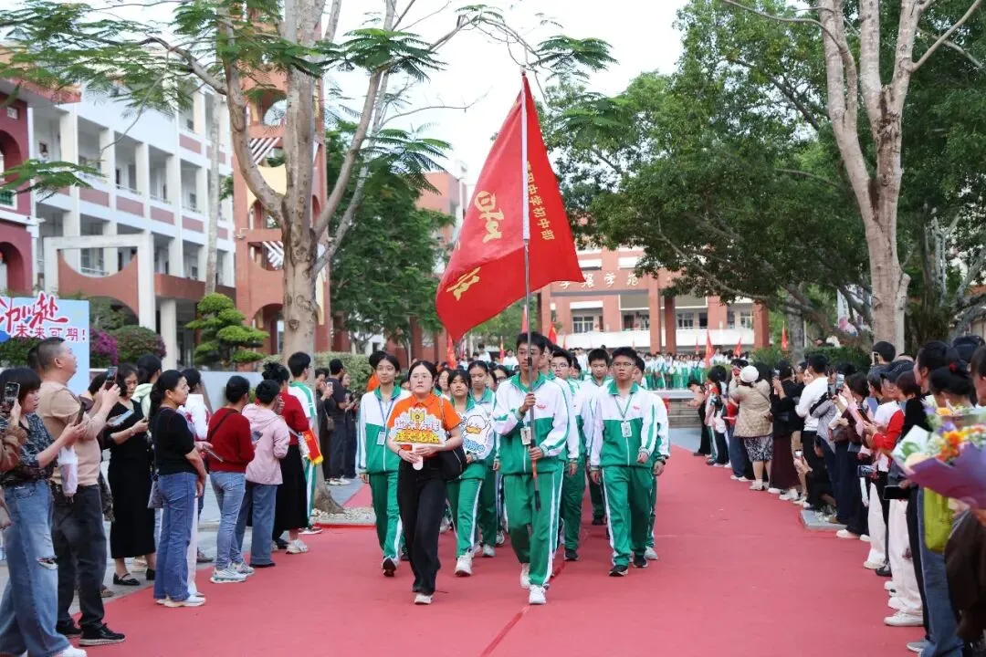 嘉积中学2026届中考百日誓师暨家长会圆满举行 第11张