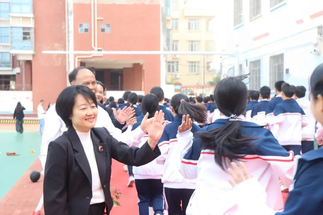 直击中考百日誓师|热血沸腾!钦州市第五中学这场大会超燃! 第39张