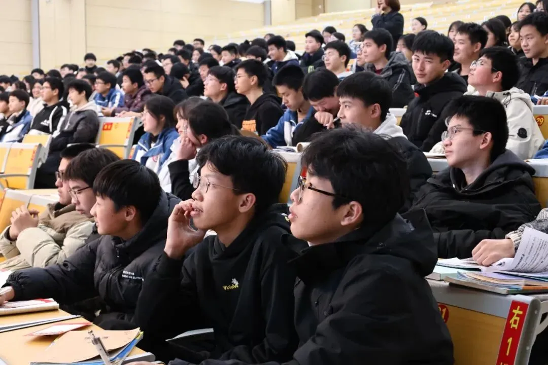 以笔为刃赴中考,以梦为马致青春环游记——湖南师范大学附属金龙学校2026年九年级动员大会圆满结束 第3张