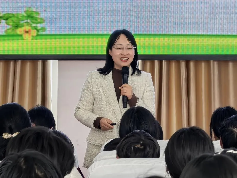 【校园动态】同心护航 逐梦中考——辉县市西平罗乡中心学校2026届九年级家长会圆满落幕 第3张