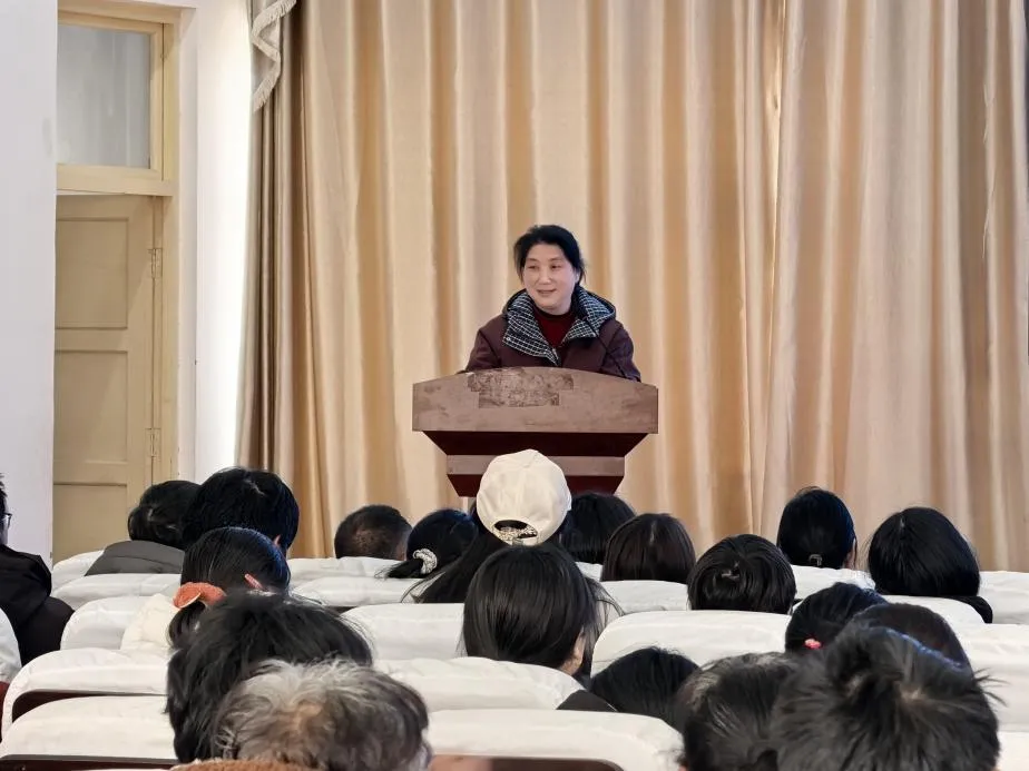 【校园动态】同心护航 逐梦中考——辉县市西平罗乡中心学校2026届九年级家长会圆满落幕 第6张