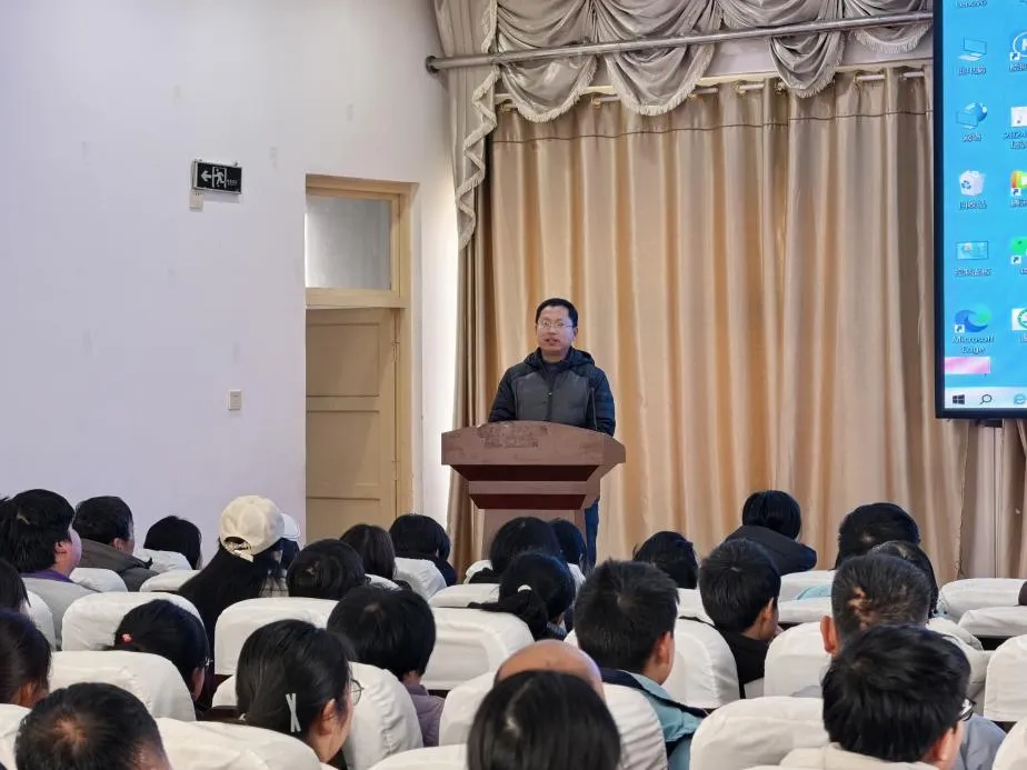 【校园动态】同心护航 逐梦中考——辉县市西平罗乡中心学校2026届九年级家长会圆满落幕 第10张