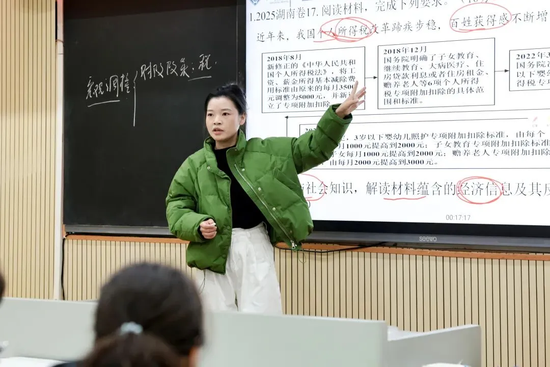 以赛促研,深耕真题 | 云天化中学高中部第二届教师“讲真题”比赛圆满落幕 第12张