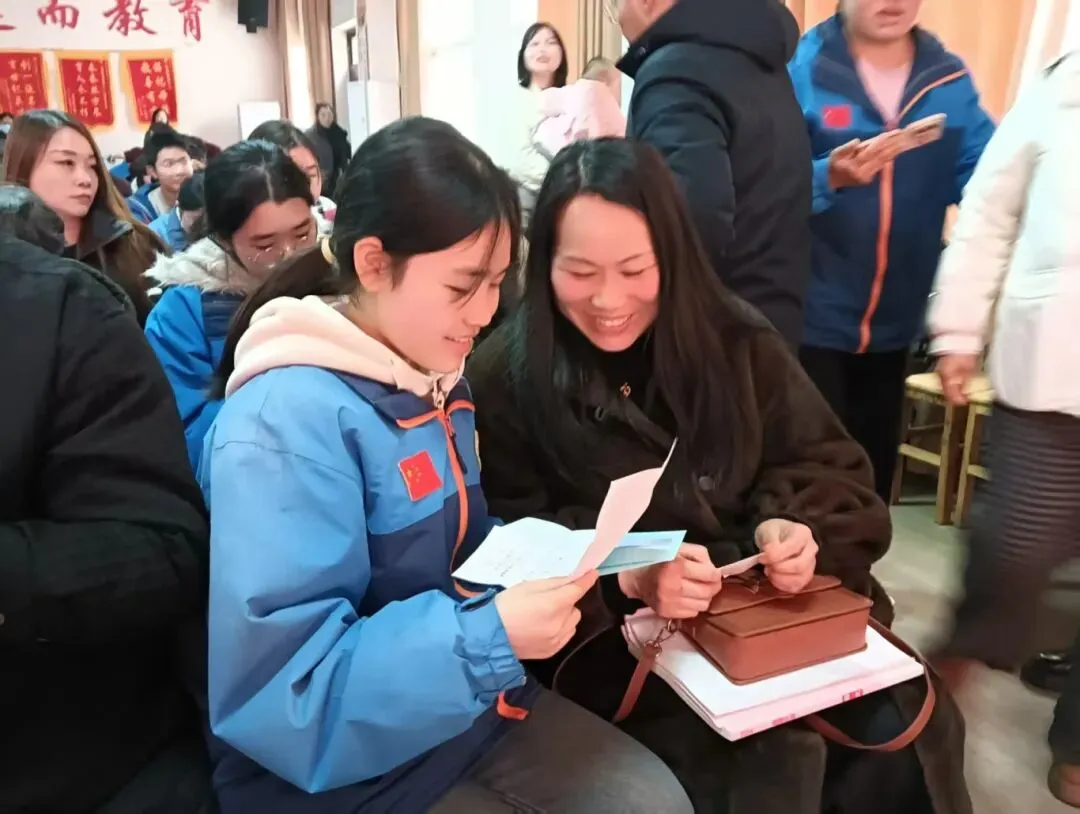 百日誓师|骐骥驰骋潮前跃,百日砺剑胜中考——平桥新星学校2026届九年级百日誓师活动圆满举行 第37张 百日誓师|骐骥驰骋潮前跃,百日砺剑胜中考——平桥新星学校2026届九年级百日誓师活动圆满举行 第37张