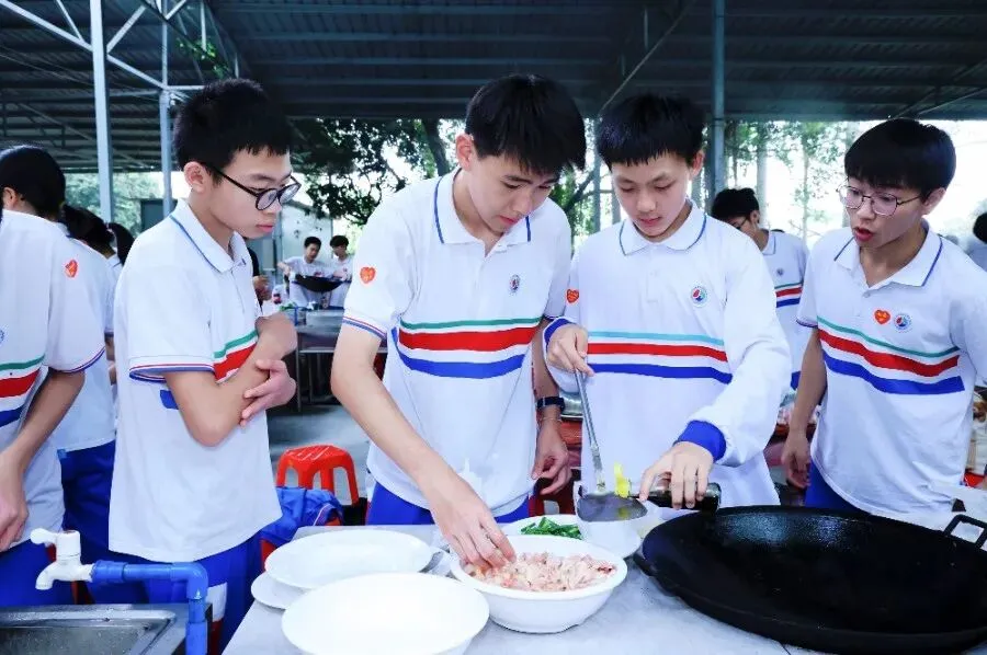 决胜中考 | 少年当有凌云志,敢向天地借长风 ——广州市景中实验中学举行2026届初三百日誓师大会 第19张