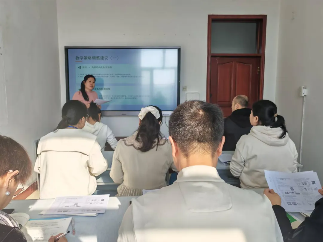 【校园新闻】精研真题明方向 聚力备考提质效——三江联合学校理化教研组集体备课纪实 第3张