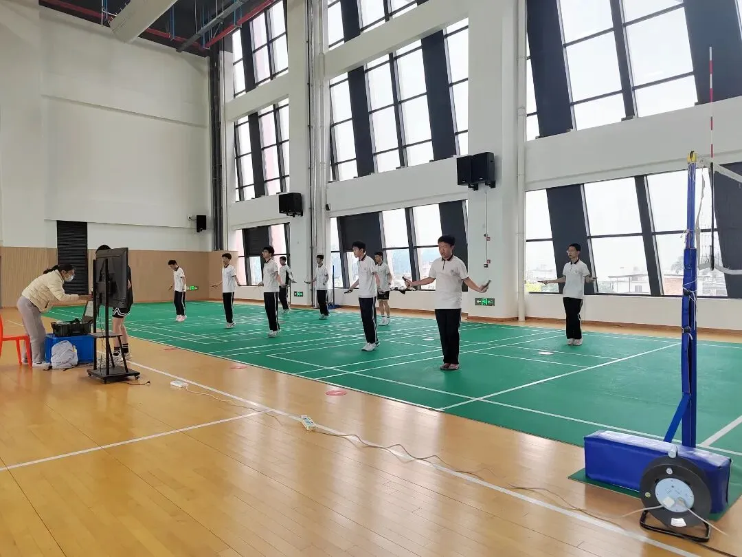 漳州五中组织九年级学生参加第二次体育中考模拟测试——真演实练提技能 砺剑备战迎 第11张