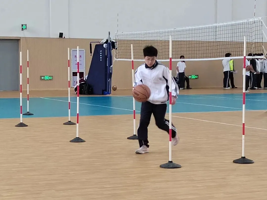 漳州五中组织九年级学生参加第二次体育中考模拟测试——真演实练提技能 砺剑备战迎 第12张