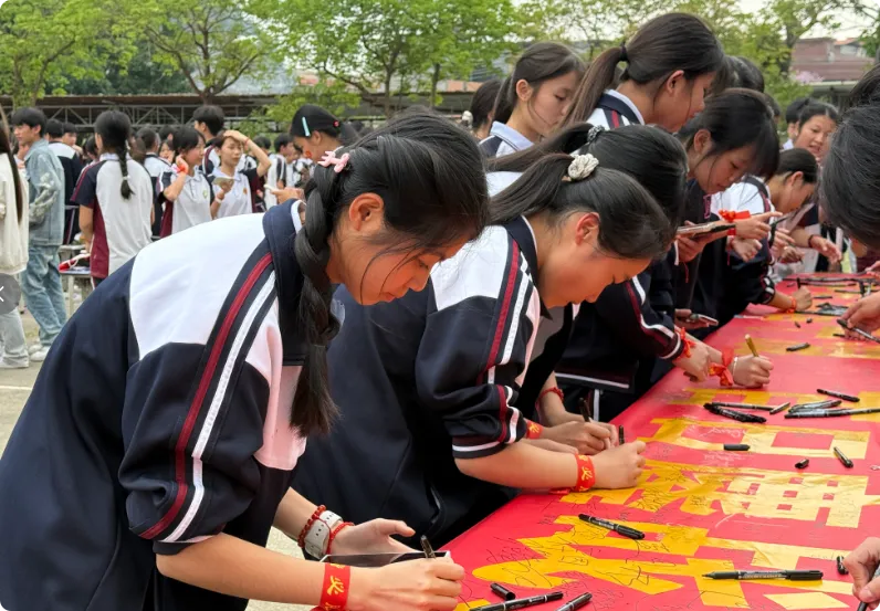 少年奋发立凌云壮志 百日鏖战夺中考胜利——英德市石灰铺中学2026年百日誓师大会 第47张