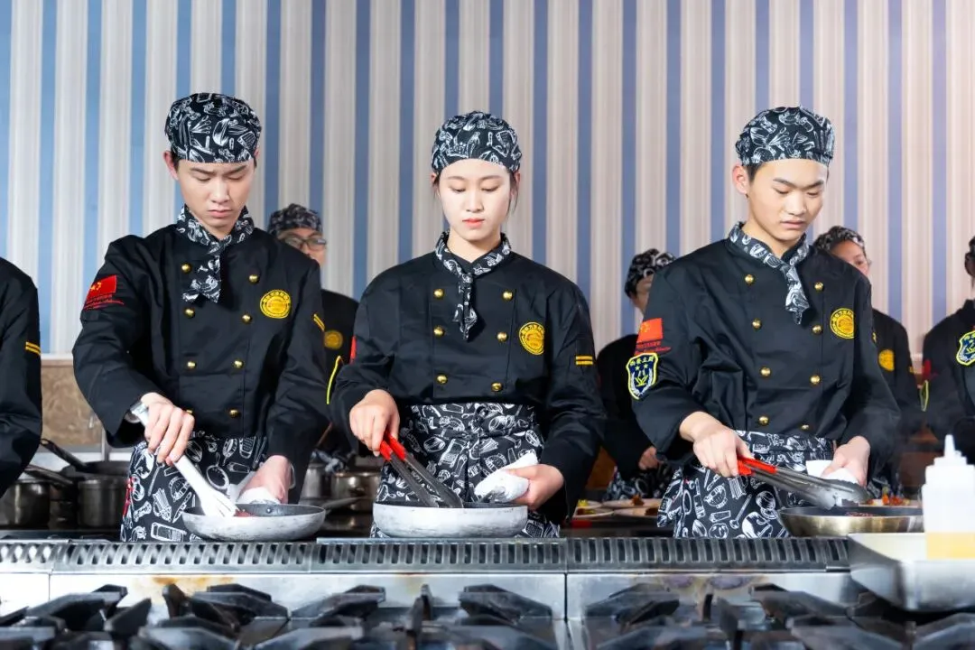 高三模考成绩差?考不上好大学≠没有好未来,这届高三生有了新选择 | 技能+学历+高薪,选择江苏新东方这条升学就业路 第8张