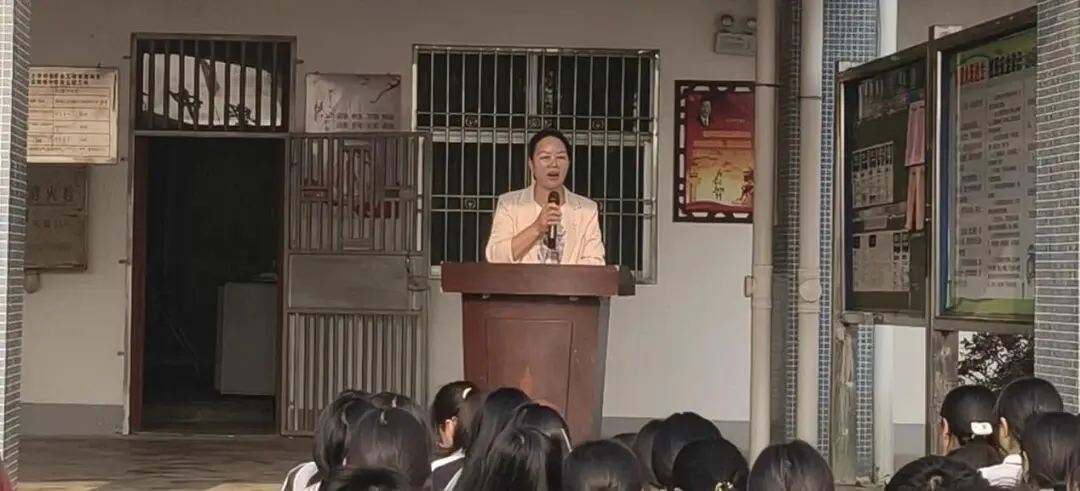 建桥中学召开2026年中考百日冲刺誓师大会 第4张