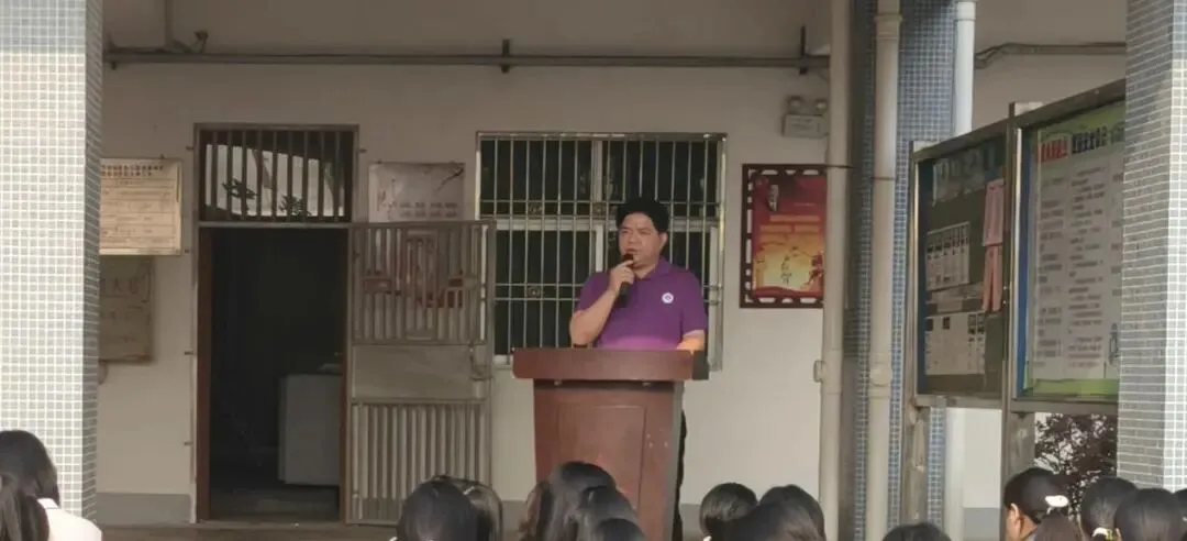 建桥中学召开2026年中考百日冲刺誓师大会 第6张