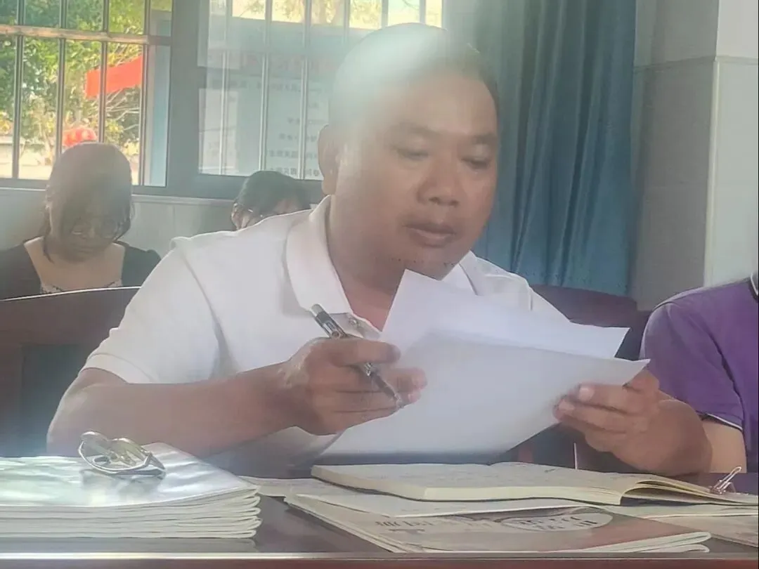 我校顺利召开2026年中考备考会议 第9张