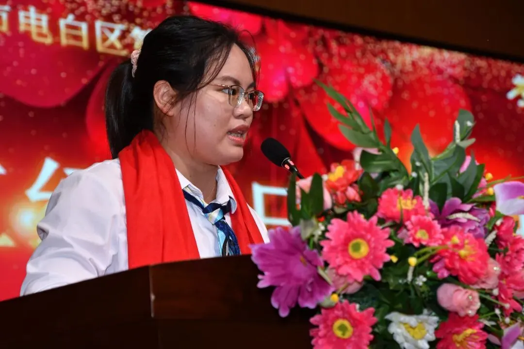 百日燃斗志,中考铸辉煌——电白一中2026届初三百日誓师大会圆满举行 第19张 百日燃斗志,中考铸辉煌——电白一中2026届初三百日誓师大会圆满举行 第19张