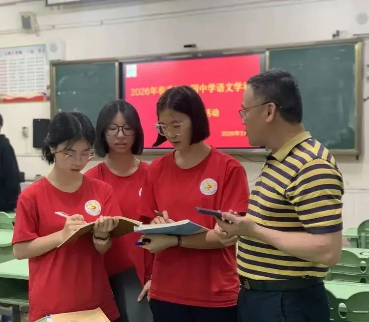 精研作文备考 赋能中考冲刺——玉林市玉州区南江苗园中学九年级语文备考作文专题公开课圆满举行 第11张