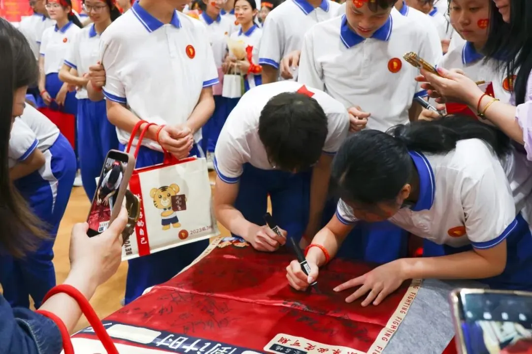 百日策马闯雄关,决胜中考谱新篇 第42张 百日策马闯雄关,决胜中考谱新篇 第42张