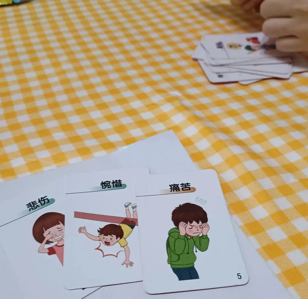 家校社同心:为中考女生揭开“隐形焦虑”的面纱 第2张