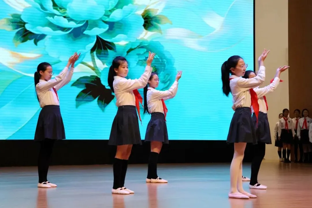 骐骥驰骋 逐梦六月 | 世外临港九年级中考百日誓师大会高燃落幕 第15张