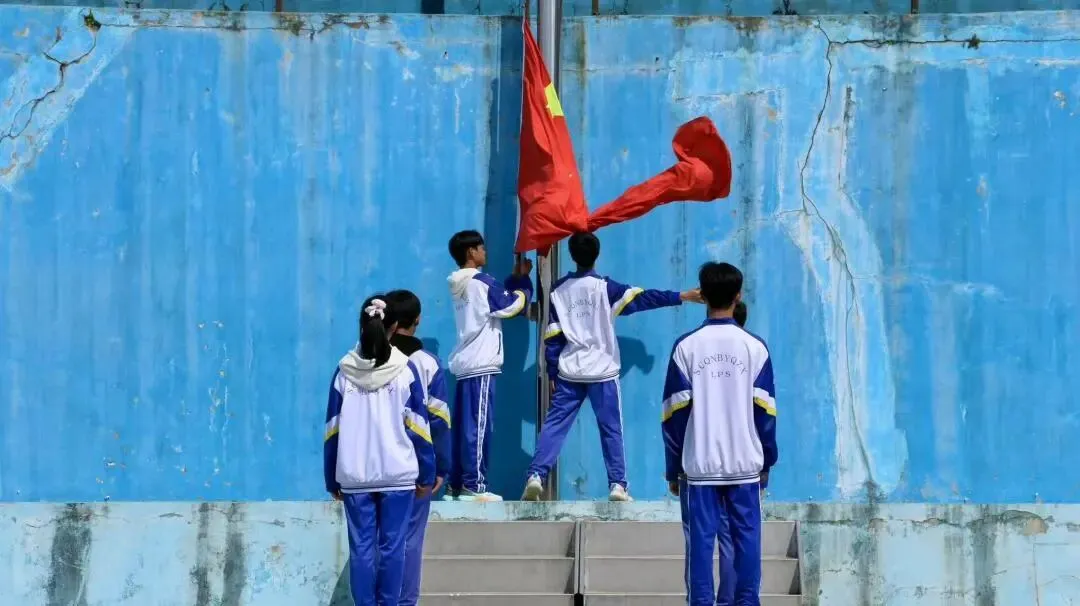 百日逐梦,马跃中考;笃行致远,决胜今朝——六盘水市水城区南部园区中学2026届百日誓师大会圆满举行 第4张